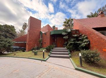 Casa · 265m² · 6 Ambientes · 3 Cocheras · Casa en Venta 5 Amb C/pque. y Pileta El Paraíso