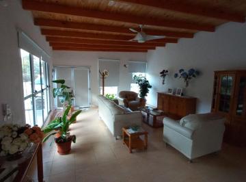 Casa · 150m² · 3 Ambientes · 3 Cocheras · Vende Casa en Barrio Aguadita de Portezuelo