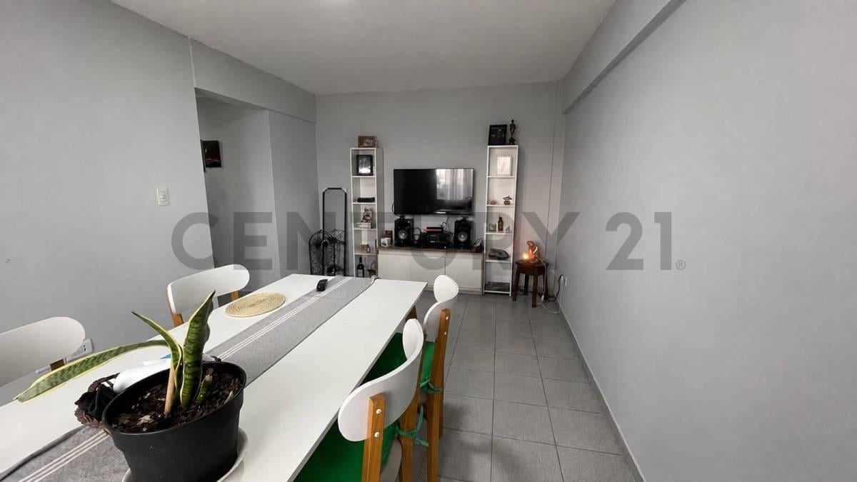Venta de Departamento de 3 ambientes de 51 m² con cocina separada — De La Plaza Fortunato