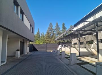 PH · 140m² · 3 Ambientes · 1 Cochera · Alquiler Duplex en La Calera, Complejo Cerrado: 2 Dorm., Patio con Asador, Terrazas.