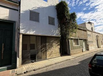 Casa · 285m² · 8 Ambientes · Casa de Arquitectura de Autor con Identidad Única | Atelier, Teatro y Departamento Independiente