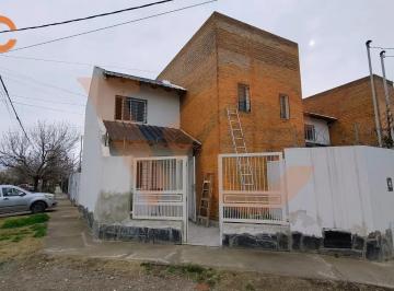 Casa de 3 ambientes, Neuquén · Casa en Alquiler · 1 Dormitorio · 70 m² · Neuquen