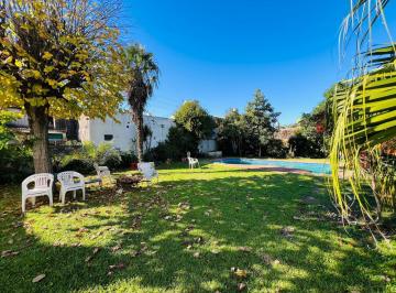 Casa · 252m² · 4 Ambientes · 2 Cocheras · Casa 4 Ambientes 2 Cocheras en Venta en Beccar