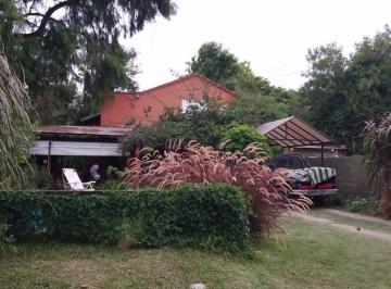 Casa · 96m² · 5 Ambientes · 2 Cocheras · Acepta Entrega y Financiación - Casa con Parque y Piscina en Fisherton