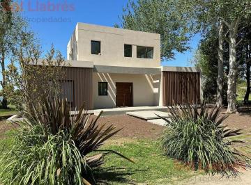 SDT-SDT-16_2 · Casa en Venta Delta Tigre