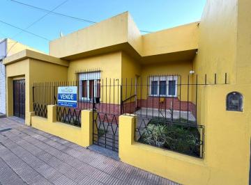 Casa de 4 ambientes, Chascomús · Casa Céntrica Sobre Calle Casalins