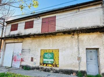Local comercial · 210m² · 4 Ambientes · Local en Venta