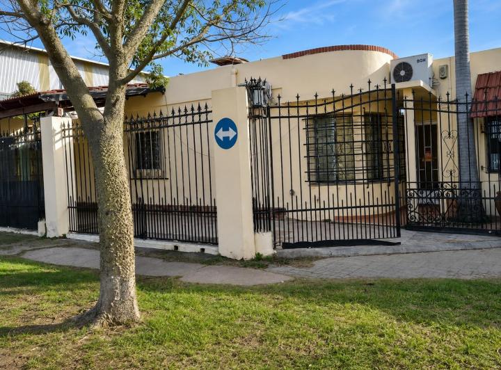 Casa · 350m² · 3 Dormitorios · 2 Cocheras