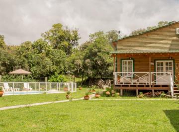 Casa · 81m² · 4 Ambientes · 4 Cocheras · Casa en Venta La Caldera Compejo Turistico