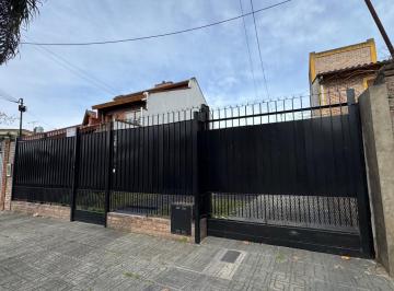 Casa · 120m² · 3 Ambientes · 3 Cocheras · Casa en Venta - San Antonio de Padua