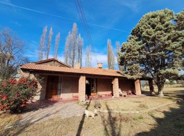 Casa de 7 ambientes, Chacras de Coria · Casa con Pileta en Chacras de Coria