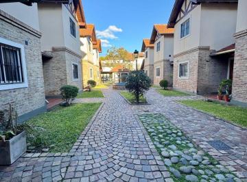 PH · 85m² · 4 Ambientes · 1 Cochera · PH Dúplex 3 Dorm. Apto Crédito, Patio y Cochera