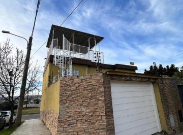 PH · 472m² · 5 Ambientes · 1 Cochera · PH en Sarmiento