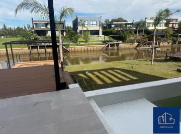 Casa · 420m² · 7 Ambientes · 2 Cocheras · Casa en El Barrio Cerrado El Yacht Nordelta