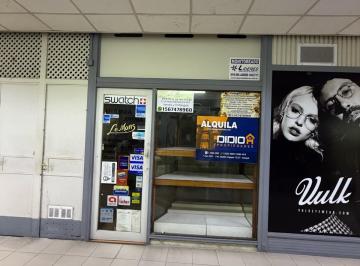 Local comercial · 8m² · 1 Ambiente · Local en Alquiler, Galeria Adrogue