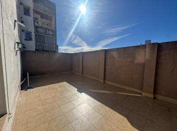 Departamento · 50m² · 2 Ambientes · Excelente Departamento de 1 Dormitorio con Patio