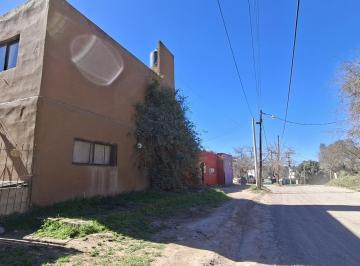Casa · 252m² · 5 Ambientes · 1 Cochera · Venta Casa 3 Dorm. Local en Unquillo