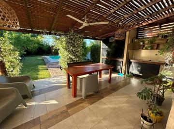 Casa · 70m² · 2 Ambientes · 1 Cochera · Venta Casa 2 Ambientes con Pileta y Galería | Barrio Tipas Blancas | Yei Pora | Tortuguitas