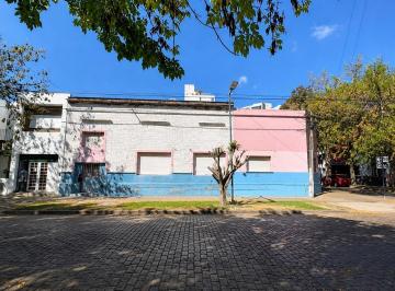 Casa · 150m² · 11 Ambientes · Casa Comercial en Alquiler | 7 Ambientes | Esquina 10 y 41 | Ideal Para Adaptar