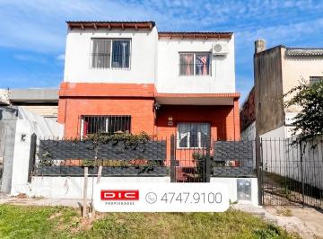 Casa · 102m² · 5 Ambientes · Casa 2 Dorm. Venta - La Horqueta