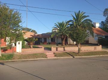 Casa · 236m² · 3 Dormitorios · 2 Cocheras · Casa en Venta en El Centro de Villa Allende | 914 m² de Terreno con Excelente Potencial Residencial