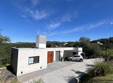 Casa · 190m² · 3 Dormitorios · 1 Cochera · Casa en Venta en Sierra Nueva, Mendiolaza | Vista a Las Sierras, Piscina Infinita.