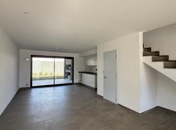 Casa · 105m² · 3 Ambientes · 1 Cochera · Duplex a Estrenar en Venta en Docta Av