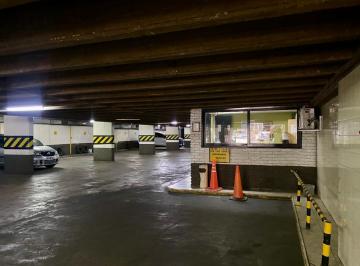 Garage · 13m² · Venta Cochera Fija Cubierta - Recoleta