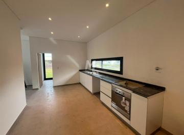 Casa · 575m² · 5 Ambientes · 1 Cochera · Casa en Venta en Santa Lucia