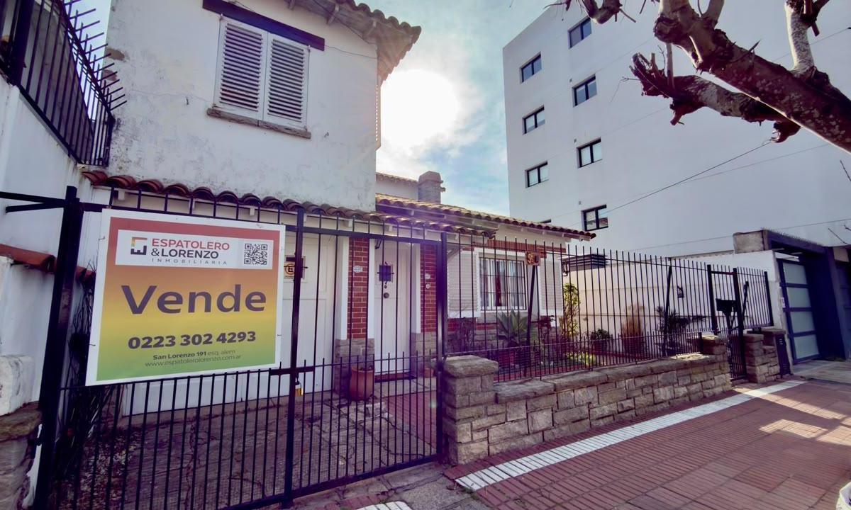 Casa 5 amb, 270m² en Chauvín con jardín y cochera