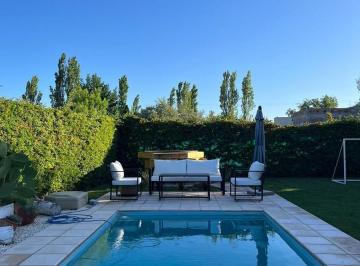 Casa · 270m² · 6 Ambientes · 2 Cocheras · Casa en Barrio Privado Villa Atilia