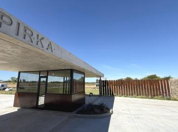 Terreno · 420m² · Lote en Venta en Barrio Cerrado con Amenities | Pirka | 501 y 165 - Joaquín Gorina - La Plata