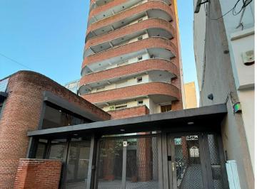 Departamento de 2 ambientes, La Plata · Alquiler Muy Lindo Deptobalcon Al Frente 1 Dormitorioubicado en Av 13 E/ 43 y Pza Paso