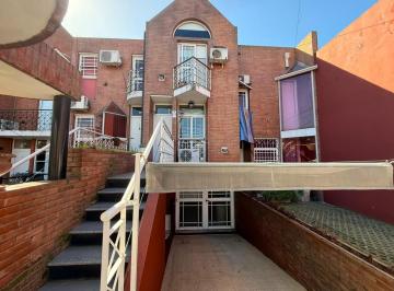 Casa · 110m² · 3 Ambientes · 2 Cocheras · Triplex Venta Ramos Mejia 4 Ambientes Venta