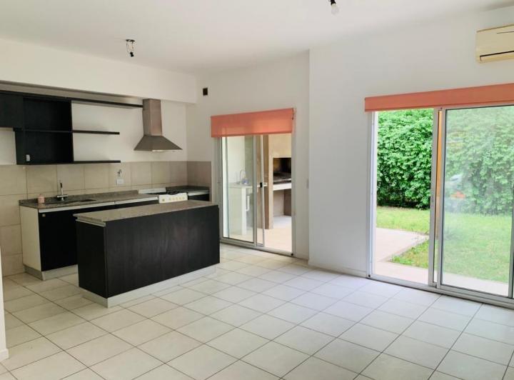 Departamento · 122m² · 4 Ambientes · 1 Cochera
