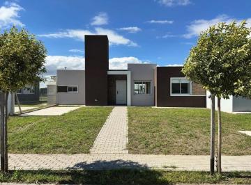 Casa, frente con jardín · Dueño Liquida: Casa 2 Dorm. a Estrenar | 109.000 Usd