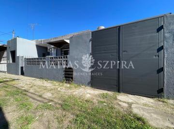 Casa · 175m² · 3 Ambientes · Casa en Castelar Sur