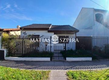 Casa · 60m² · 3 Ambientes · 1 Cochera · Casa - Villa Santos Tesei