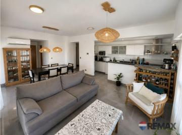 Departamento · 82m² · 3 Ambientes · 1 Cochera · Venta 3 Ambientes Florencio Varela Centro