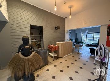 Local comercial · 223m² · 12 Ambientes · Inmenso Local Comercial - Lanús Este