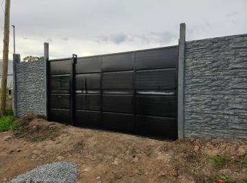 Terreno · 300m² · Lote Terreno en Venta Sicardi con Portón
