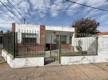 Casa · 81m² · 4 Ambientes · 1 Cochera · Casa en Venta en Pergamino
