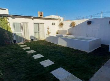 Casa · 77m² · 4 Ambientes · 1 Cochera · Alquiler Casa 2 Dor San Ignacio Horizonte Pileta