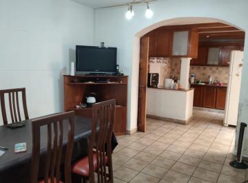 PH · 187m² · 3 Ambientes · Alquiler PH de 3 Amb con Local! Villa Mitre