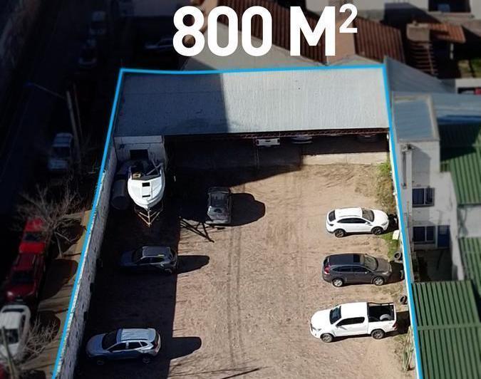 Casa · 1600m²