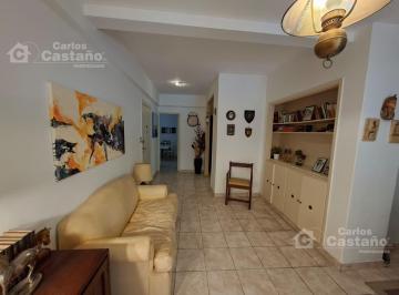 Departamento · 69m² · 3 Ambientes · A 1/c de Av Maipú, 3 Amb. Amplios Al Frente con Mucha Luz