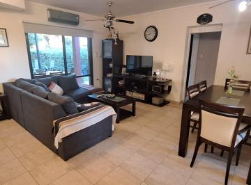 Casa de 9 ambientes, Santo Tomé · Casa de 3 Dorm. Completamente Amoblada.