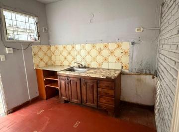 PH de 2 ambientes, Lanús · PH 2 Ambientes y Medio por Pasillo – Sin Expensas