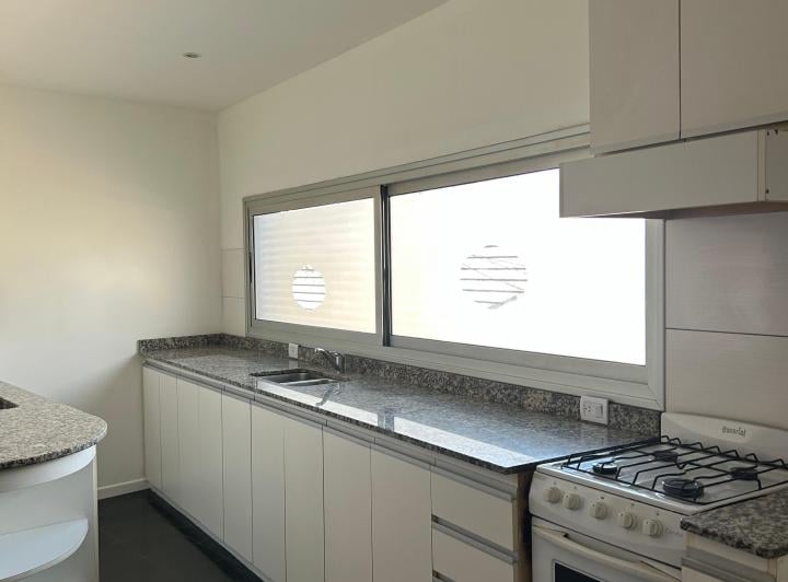 Departamento · 100m² · 2 Dormitorios · 1 Cochera