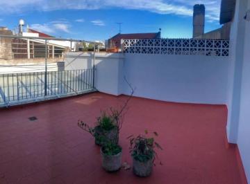 PH · 90m² · 4 Ambientes · Hermoso PH 4 Amb con Terraza y Quincho Propio!